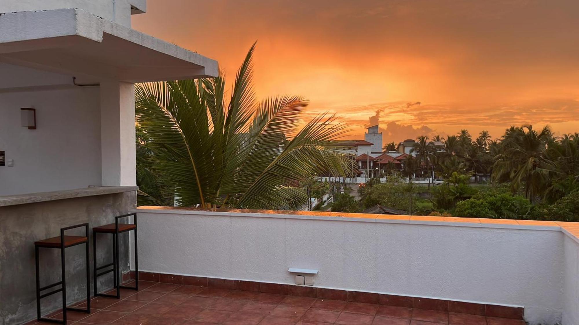 Beach Club Apartments Индурува Экстерьер фото