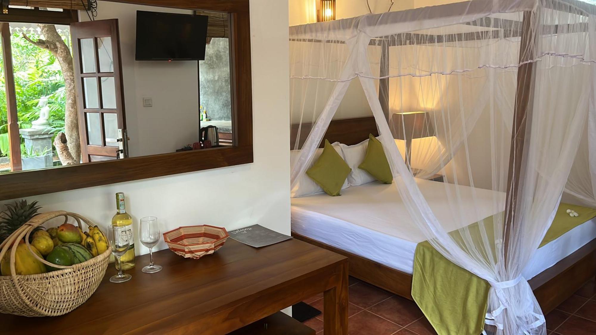 Beach Club Apartments Индурува Экстерьер фото